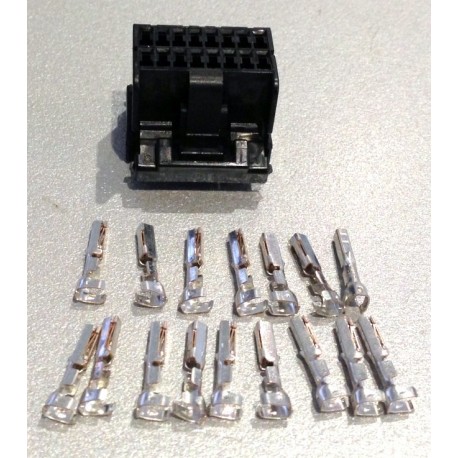 Connecteur 16 voies pour Dash board AIM Strada
